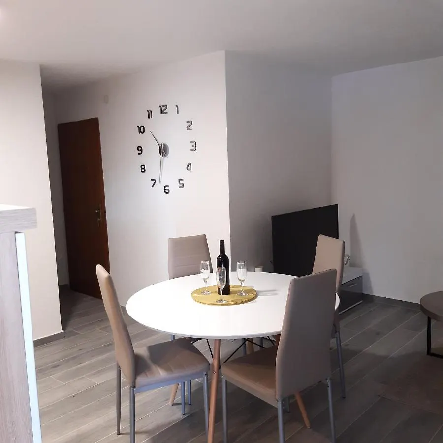 Appartamento Apartmani Emanuel Mandre